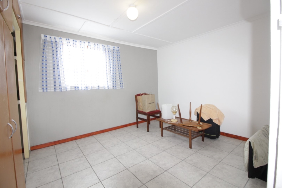 5 Bedroom Property for Sale in Clarendon Marine Eastern Cape